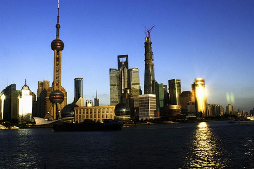 上海S3公路建設(shè)迎新突破，關(guān)鍵節(jié)點吊裝工程順利完成，市民出行將迎更大便利